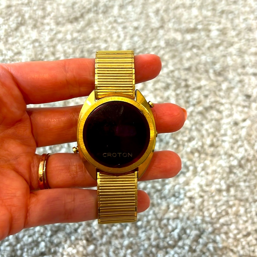 Gold Croton vintage men’s watch stainless steel